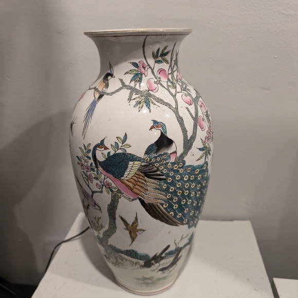 Antique Asian style Vase - Picture 1 of 3